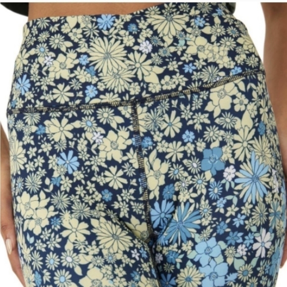 FREE PEOPLE | Women's Lose Control Wrap Floral Blue/Yellow Leggings - Picture 5 of 5